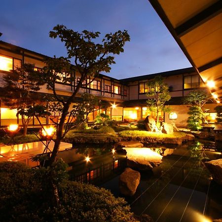 Onishiya Suishoen Toyooka  Bagian luar foto