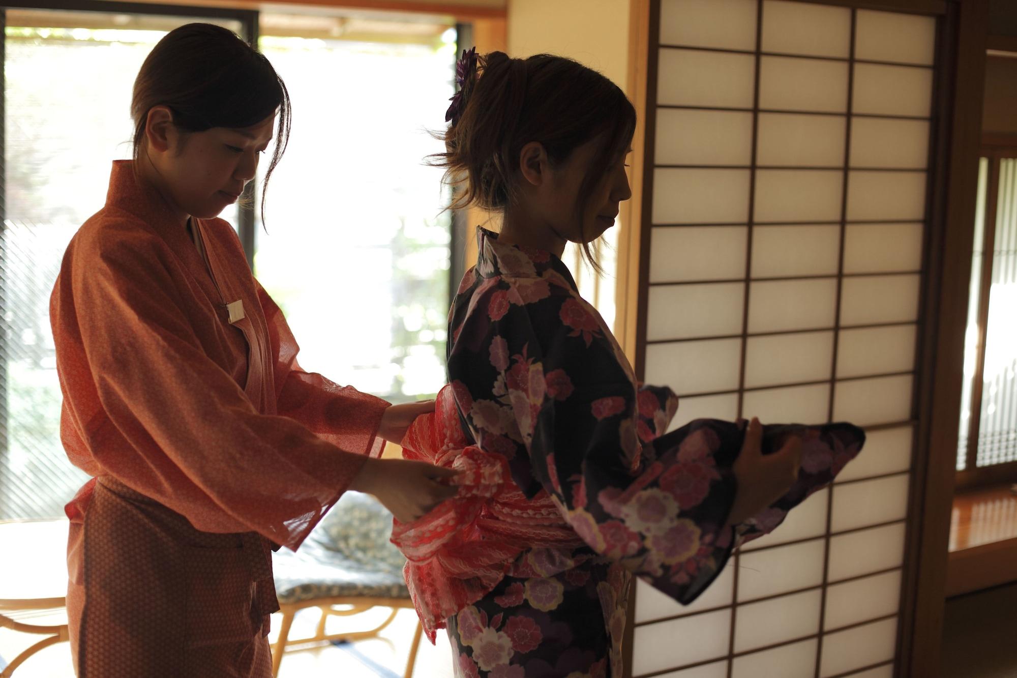 Onishiya Suishoen Toyooka  Bagian luar foto