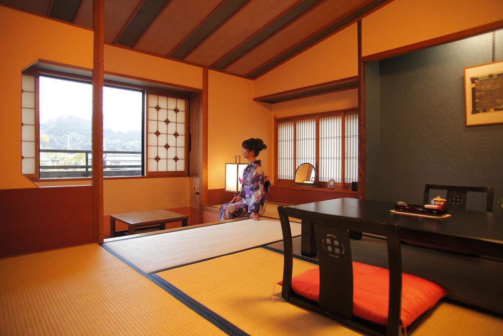 Onishiya Suishoen Toyooka  Bagian luar foto