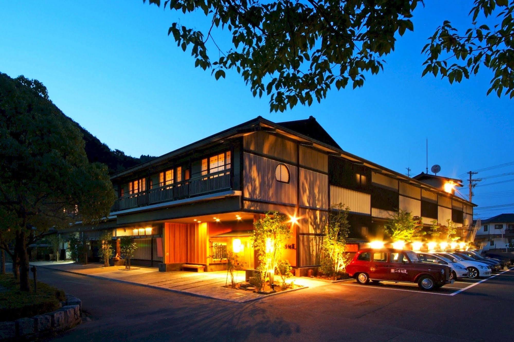 Onishiya Suishoen Toyooka  Bagian luar foto